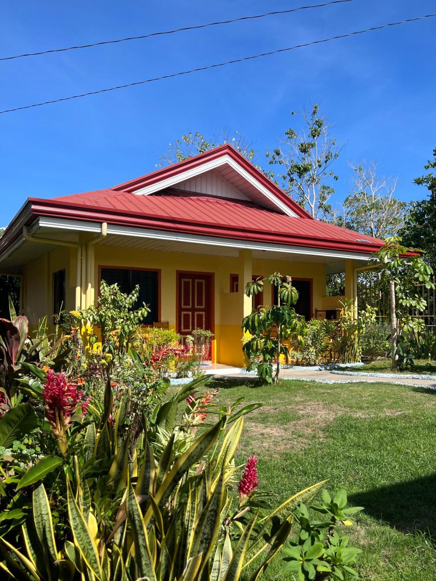 Uptown Guesthouse Siquijor Zewnętrze zdjęcie