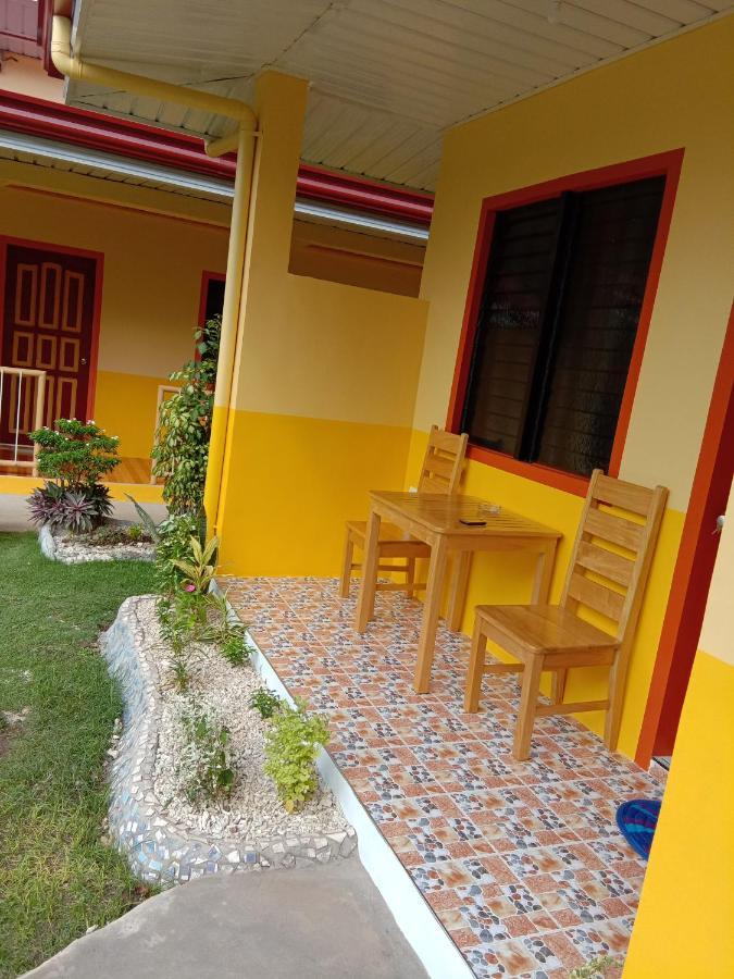 Uptown Guesthouse Siquijor Zewnętrze zdjęcie